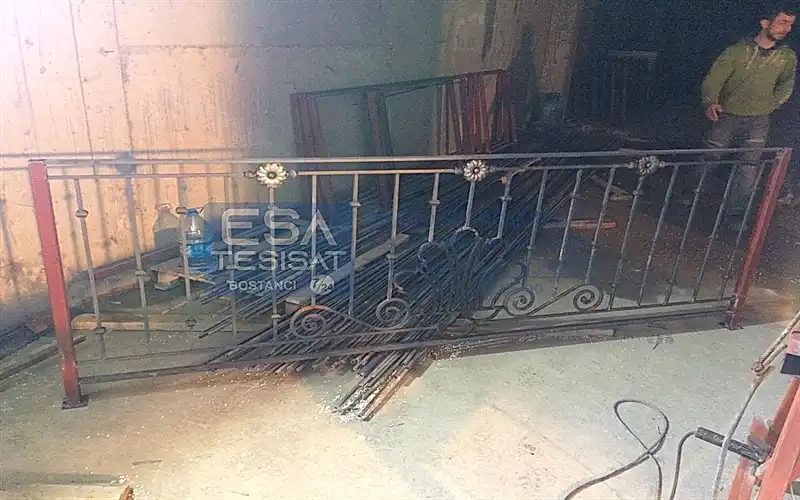 Hizmetlerimiz 12 Demir Doğrama İşleri